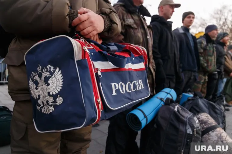 Добровольцев приравняют к военнослужащим ВС России