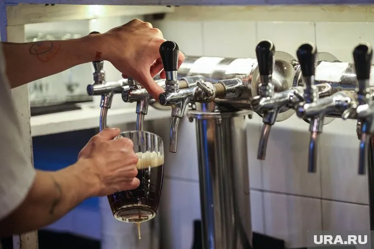 Пивной гигант Carlsberg Group не в курсе передачи его доли России