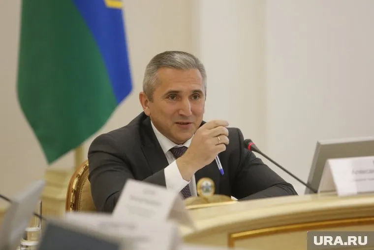 Губернатор Моор не обижается на злые комментарии пользователей соцсетей