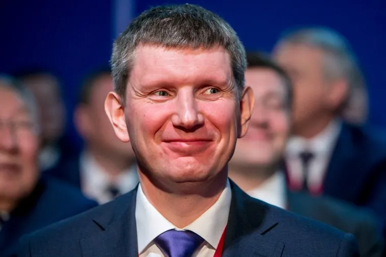 ПМЭФ-2018. Петербургский международный экономический форум 2018. Губернаторская панель. Санкт-Петербург, улыбка, решетников максим