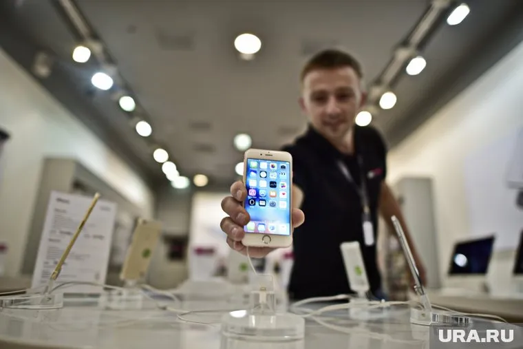 На одном iPhone Samsung зарабатывает 110 долларов