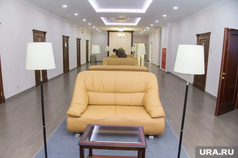 Больше всего в ХМАО выросла стоимость диванов и корпусной мебели