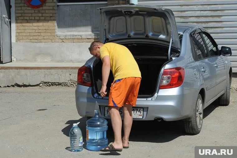 Во время магнитной бури в поездке важно пить больше воды, чтобы избежать усталости и стресса