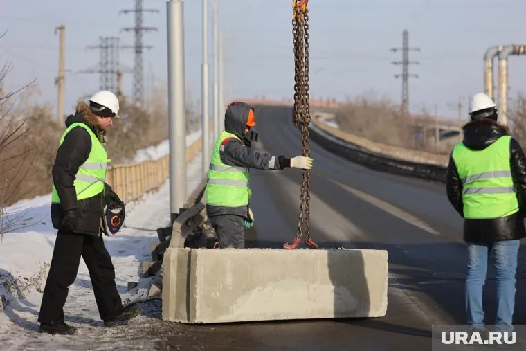 В Новом Уренгое ремонт моста через реку Тамчара -Яха обойдется бюджету в 176 млн рублей
