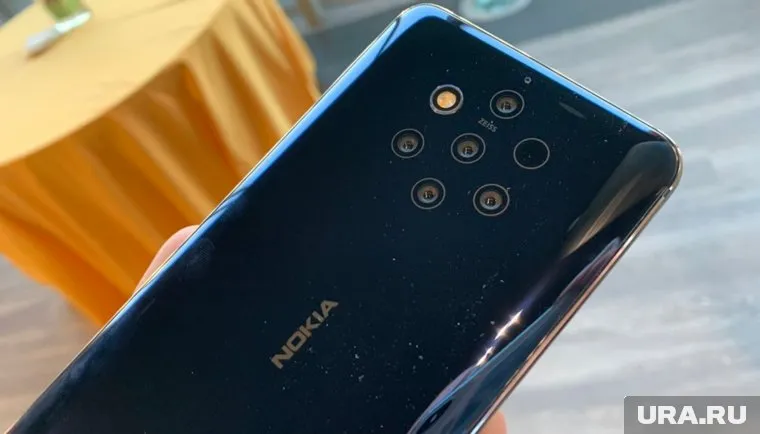 Смартфон появится в продаже весной этого года