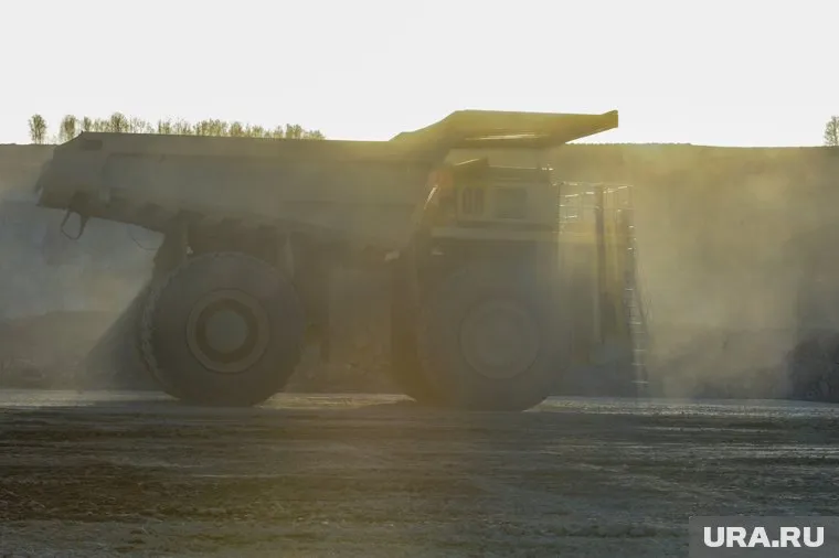 На Новосмолинском карьере добывают щебень