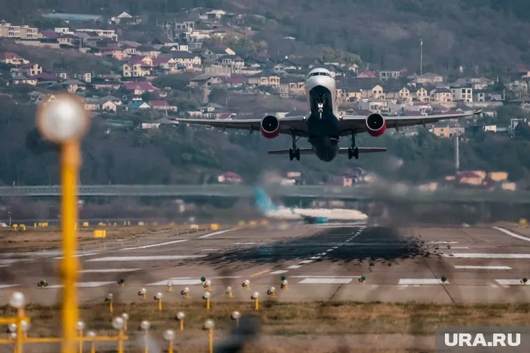 В аэропорту Сочи задержали более 50 рейсов