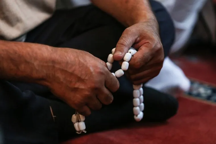 мусльманский праздник Ураза-байрам. Сургут, мусульмане, четки