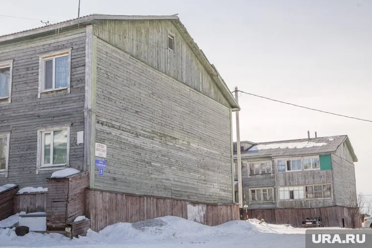 Власти ЯНАО не смогли предоставить жилье семье, так как она не вступила в права наследования