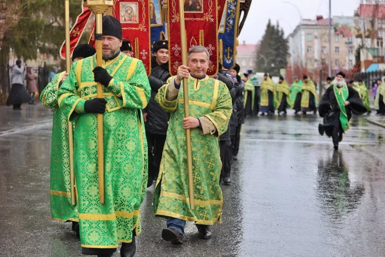 Крестный ход. Курган