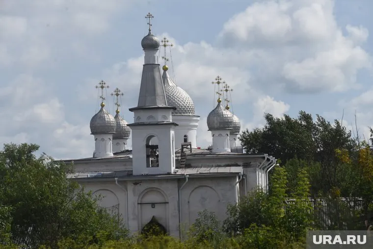 В Нижнем Тагиле простились с Анной и Полиной, погибшими при обрушении дома