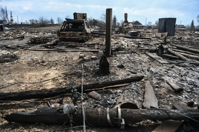 ПГТ Сосьва после пожара, последствия пожара в исправительной колонии. Свердловская область
