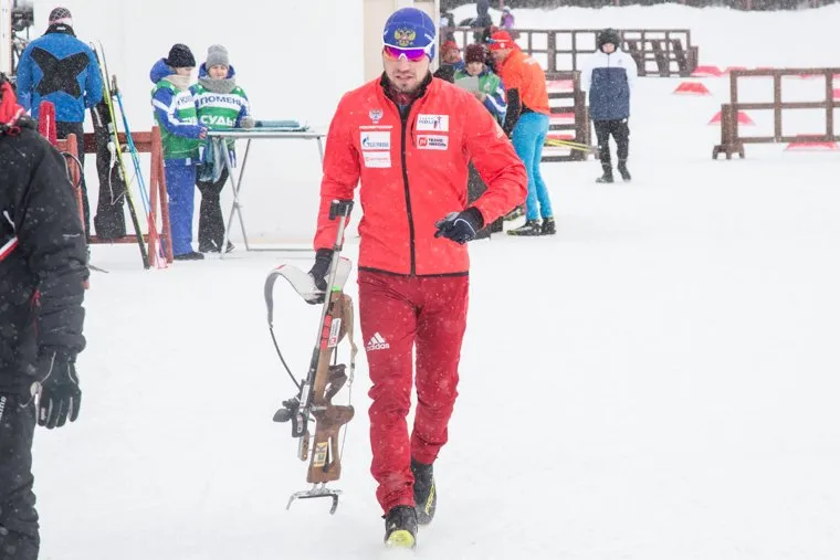 Областной центр зимних видов спорта "Жемчужина сибири". Тренировка перед соревнованиями. Тюмень , биатлон, лыжники, александр логинов