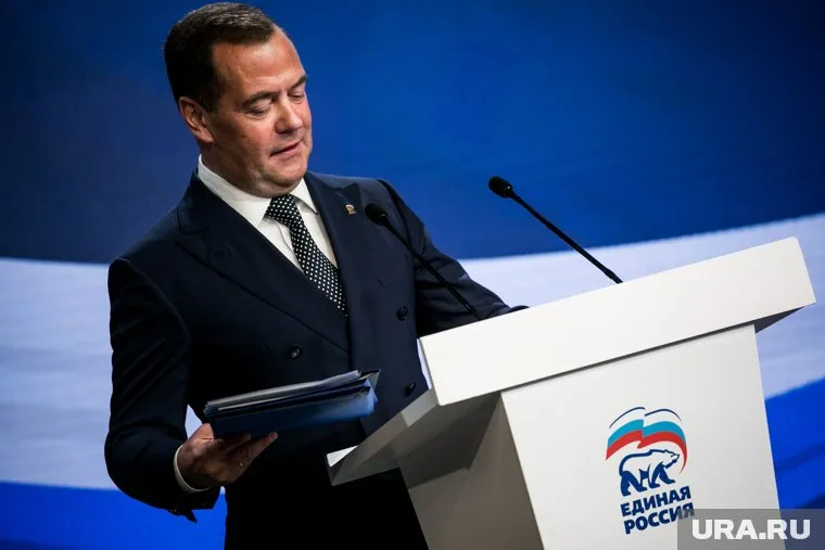 Дмитрий Медведев указал на ошибку в индийском СМИ