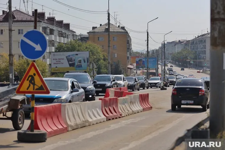 На Некрасовском мосту планируют убрать доски, закрывающие щель