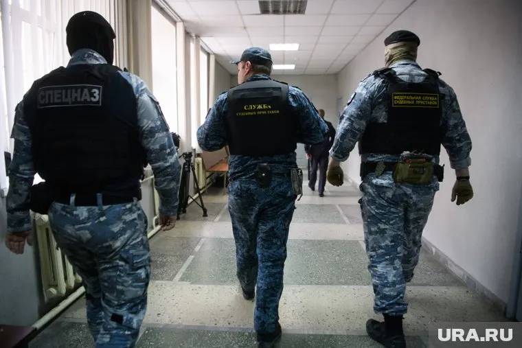 Бывшего начальника ОВО Салехарда обвиняют в превышении полномочий