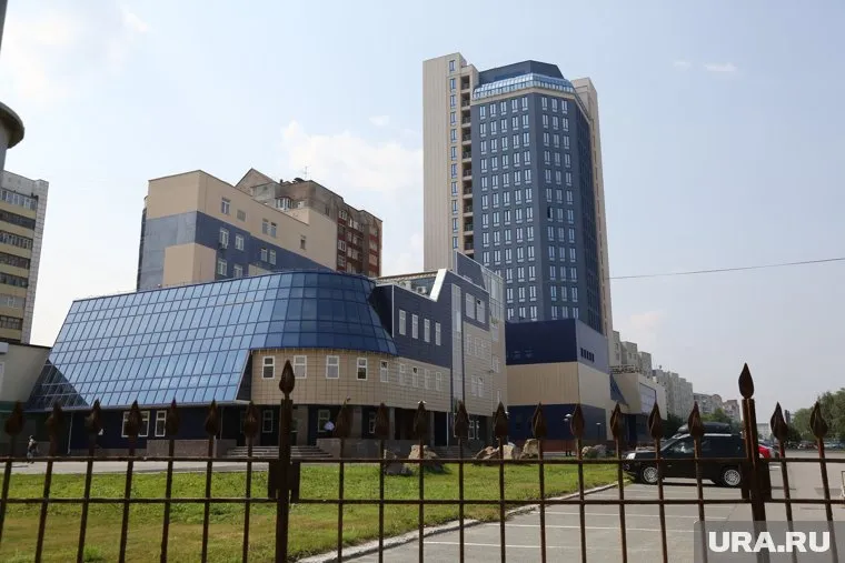 На торги планируется выставить и здание главного офиса компании