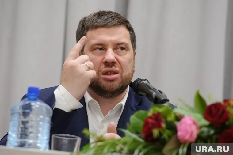 Петр Мультатули заявляет, что он правнук повара императорской семьи, убитого вместе с Николаем II
