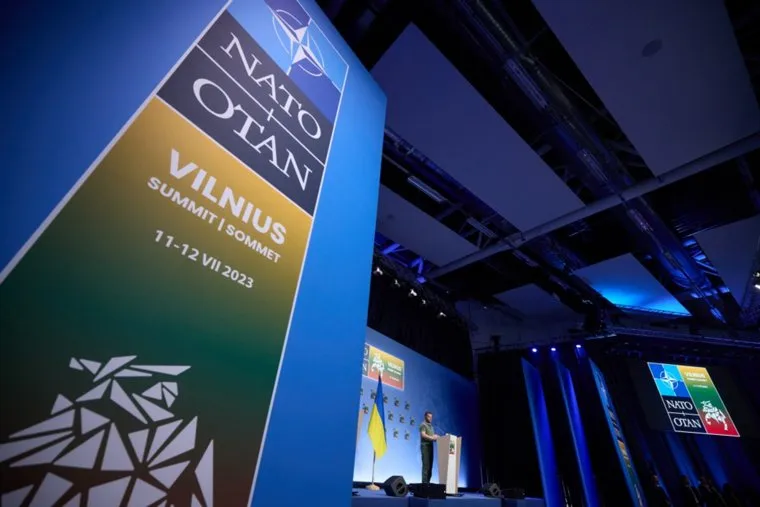 Владимир Зеленский и Йенс Столтенберг. stock