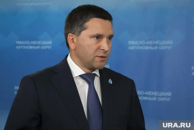 Дмитрий Кобылкин отправился на арктический форум в Архангельск