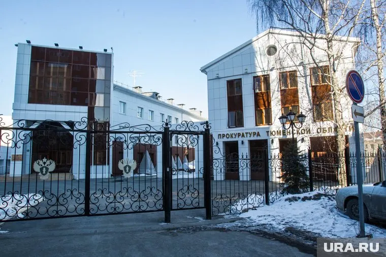 Два работника облпрокуратуры поехали на работу в районы