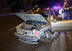 В Екатеринбурге пьяный водитель на полном ходу врезался в бетонное ограждение
