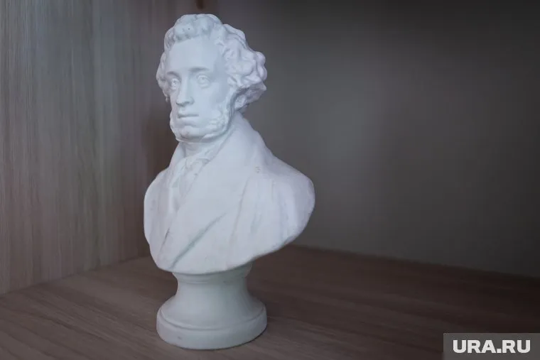 Местные жители рассказали, что памятник был установлен между Пушкино и Куртамышом (архивное фото)