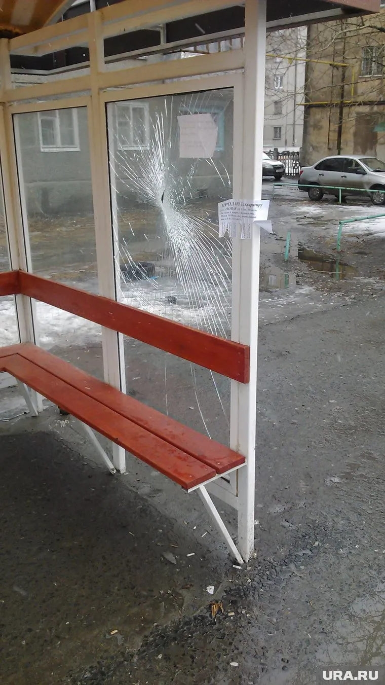 Новые остановки не в первый раз страдают от вандалов