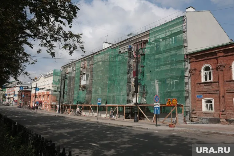 Жители домов по Комсомольскому проспекту отказываются от подсветки ко Дню города