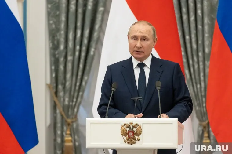 Двое жителей ХМАО получили почетные грамоты от президента РФ