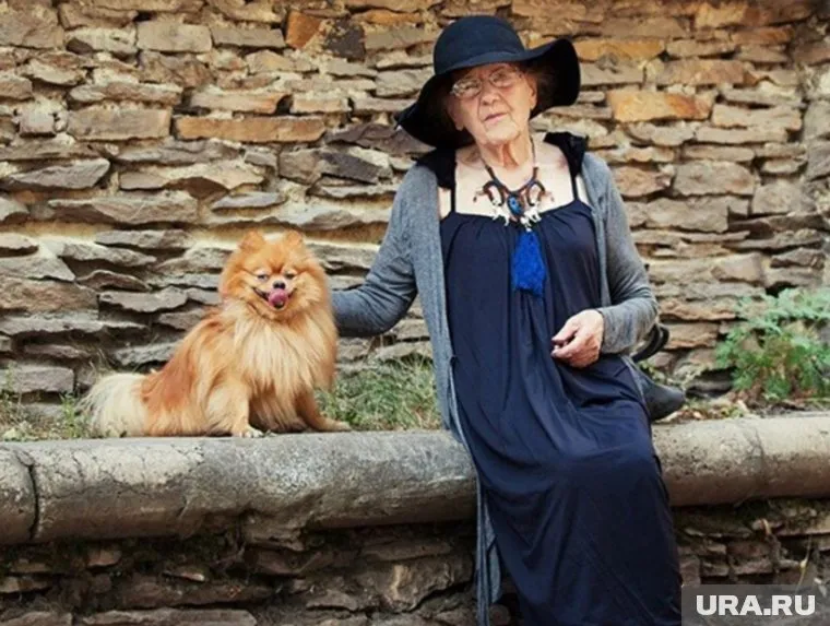 Записи 90-летней женщины подкупают пользователей Сети искренностью и позитивом