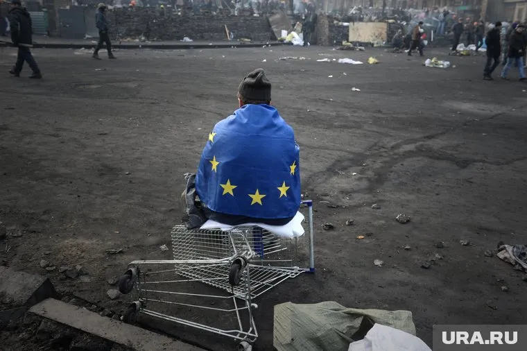 Украину придется разделить и отдать часть территорий России, написали в The Daily Express