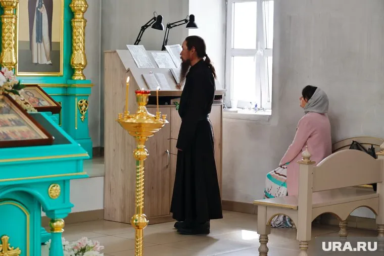 Как уточняется, диверсанты могут занимать должности священнослужителей