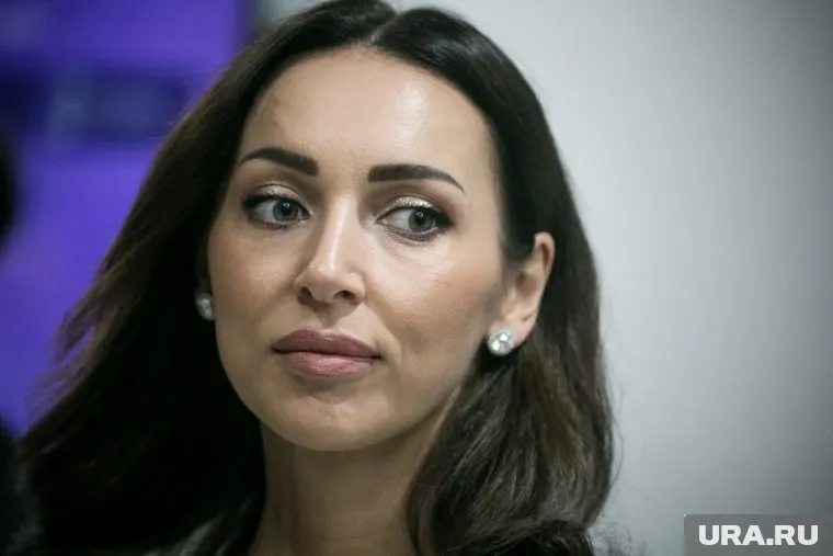 Певица Алсу отмечает 41-летие