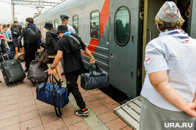 Билеты на поезда из Петербурга в Москву раскупают на фоне задержки авиарейсов