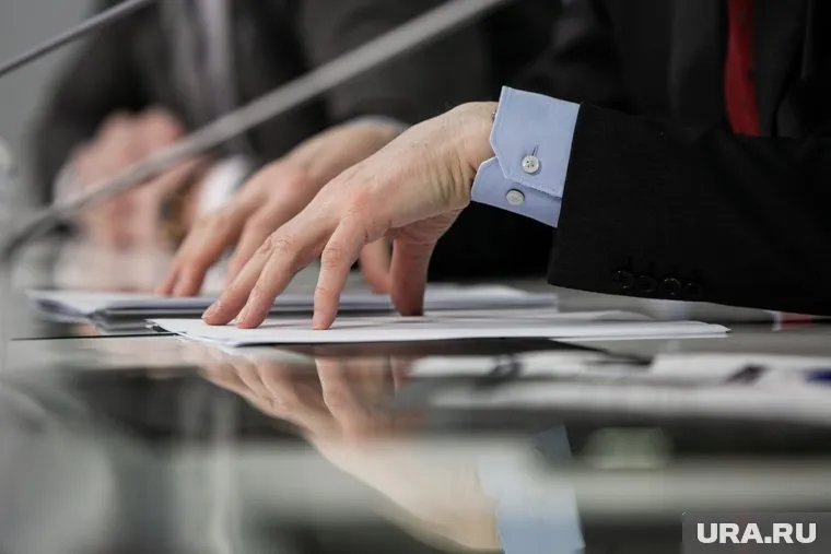 Сотрудники «дочки» «Газпрома» должны обеспечить победу своему боссу