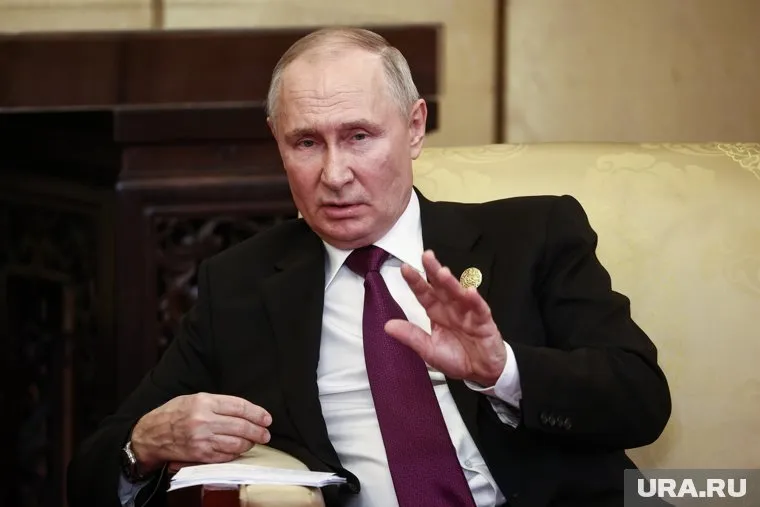 С умными людьми договариваться сложнее, чем наркоманами, заявил Владимир Путин