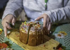 Жительница Ямала нашла гвоздь в пасхальном куличе