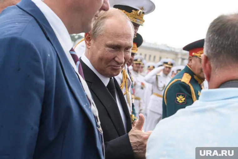 В России не собираются отменять обязательную службу в армии, заявил Дмитрий Песков