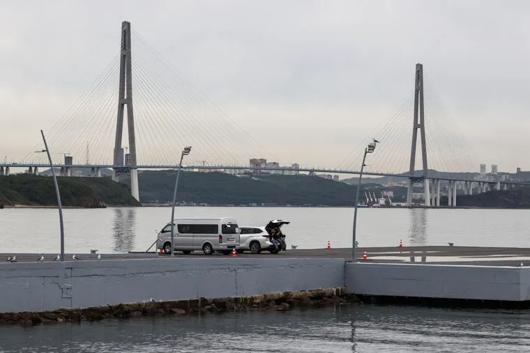 Вид на Русский мост со стороны бухты Аякс. Владивосток