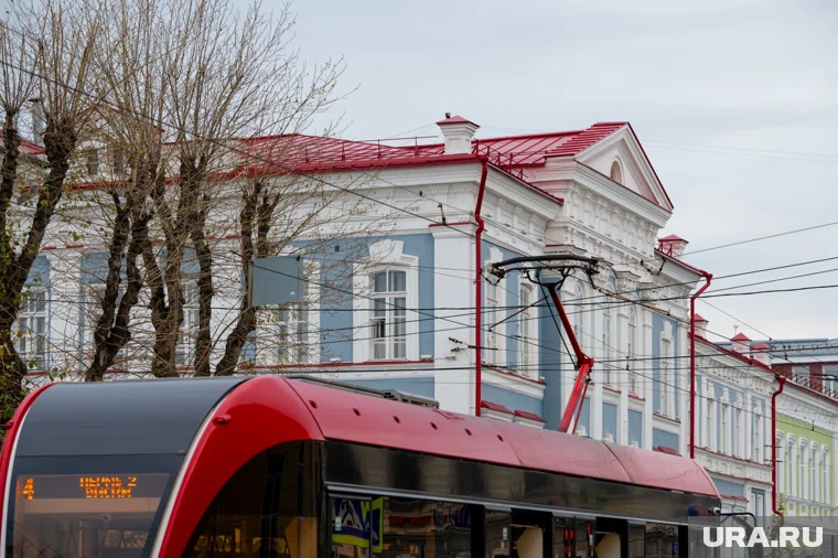 Трамвай остановился экстренно и самопроизвольно из-за технической неисправности
