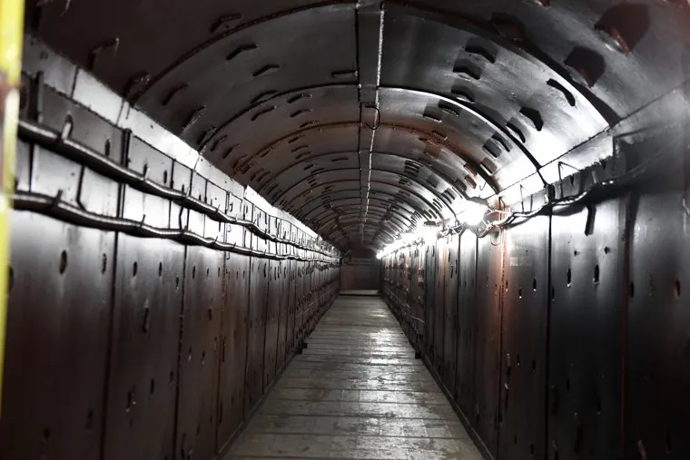 Юные курганцы проникли в бункер РЖД (архивное фото)