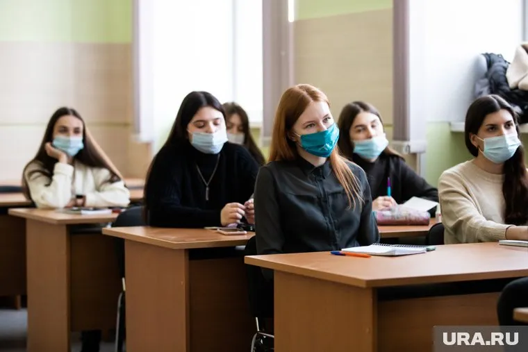 Студенты будут учиться в смешанном формате