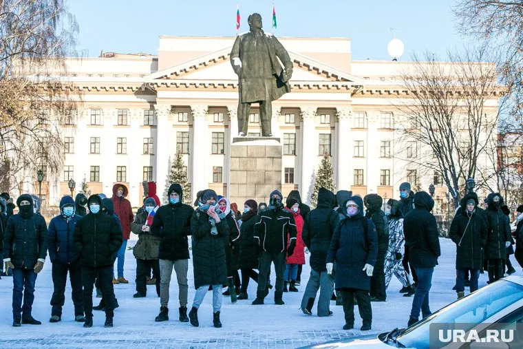 23 января несогласованный митинг в поддержку Алексея Навального прошел при температуре -35 градусов