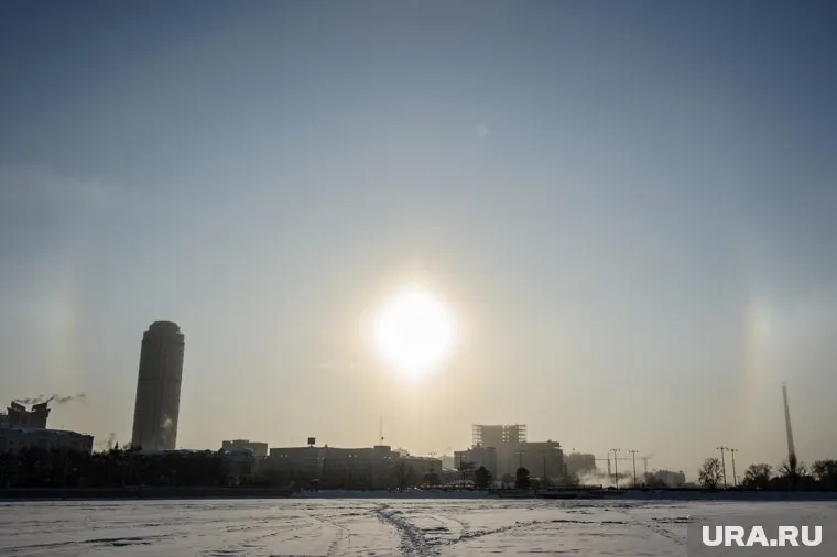 Первые дни нового года подарили екатеринбуржцам необычное зрелище