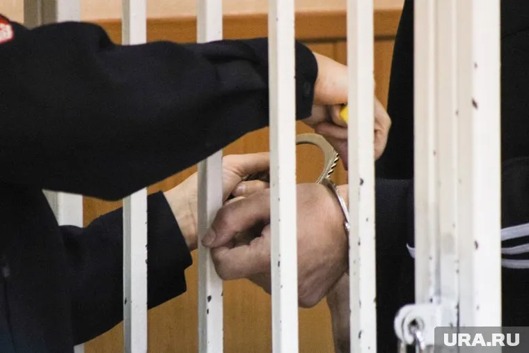 Инспектора ТОГАДН и двух его подельников будут судить за коррупцию