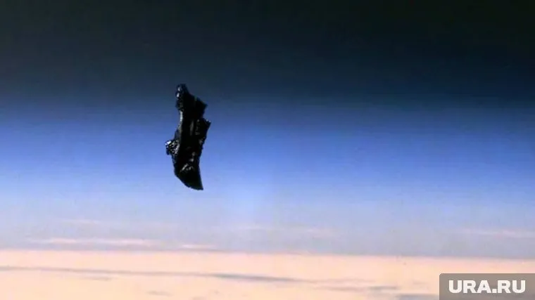 По мнению исследователей, один из НЛО находится на орбите более 70 лет