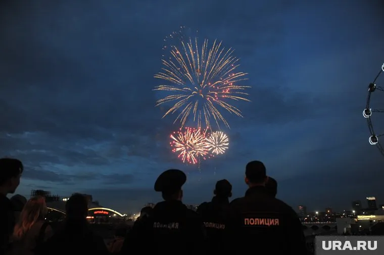 Полицейский получил ранение в голову
