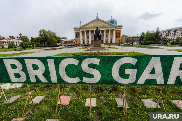 Следующий год станет решающим для БРИКС и мира, сказал Томас Фаци