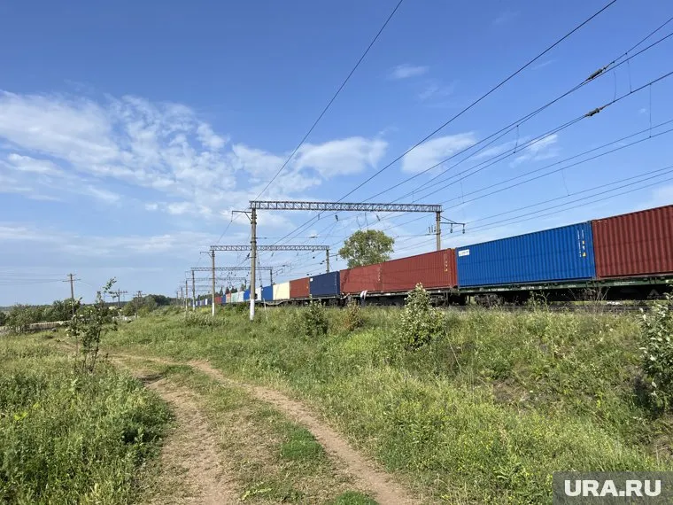 Поезд в Иран повез электротехнику